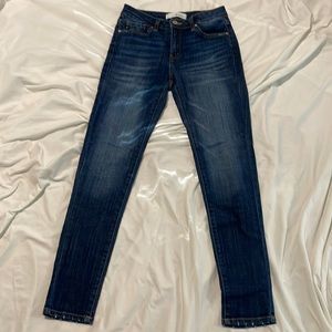 kancan dark wash skinny jeans size 26